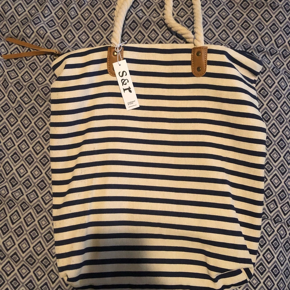 Tote bag